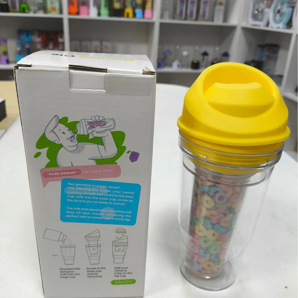 🥛 CrunchCup™ – Cereal & Milk On-The-Go, Perfectly Fresh Every Sip!